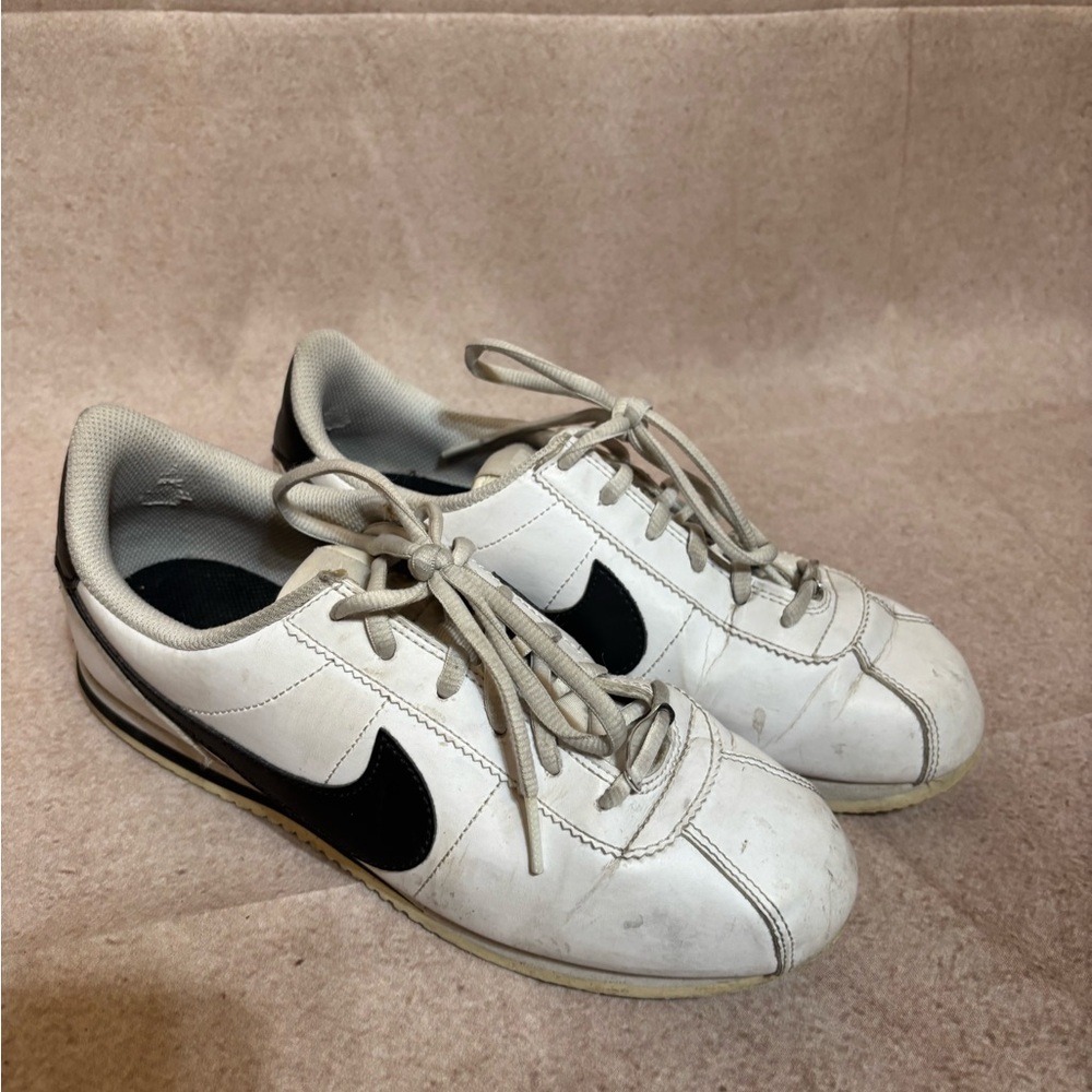 Nike Oceania Textile Size7 White Black Retro Running Shoes Y2K Athletic Trainers